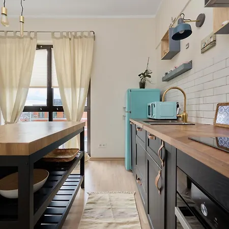 Colorful Energy Deluxe With Parking In By Renters Prestige Apartamento