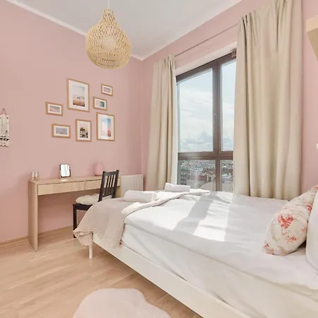Colorful Energy Deluxe With Parking In By Renters Prestige Apartment